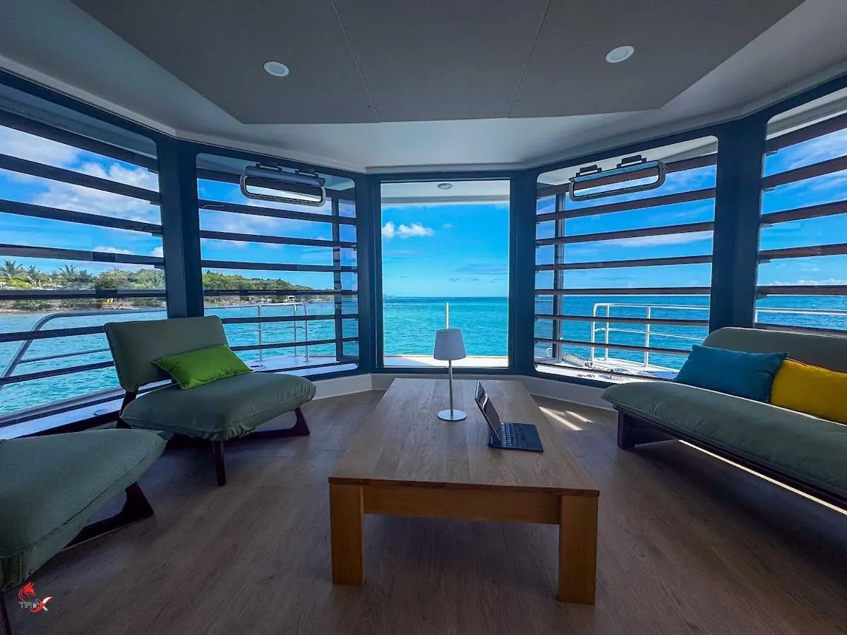 Maison Sur L Eau Dom Nature Lodge & Spa Sainte Luce 船上ホテル サント・リュス