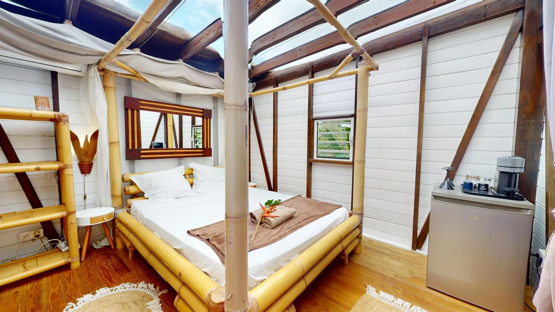 Maison Sur L Eau Dom Nature Lodge & Spa Sainte Luce 船上ホテル サント・リュス