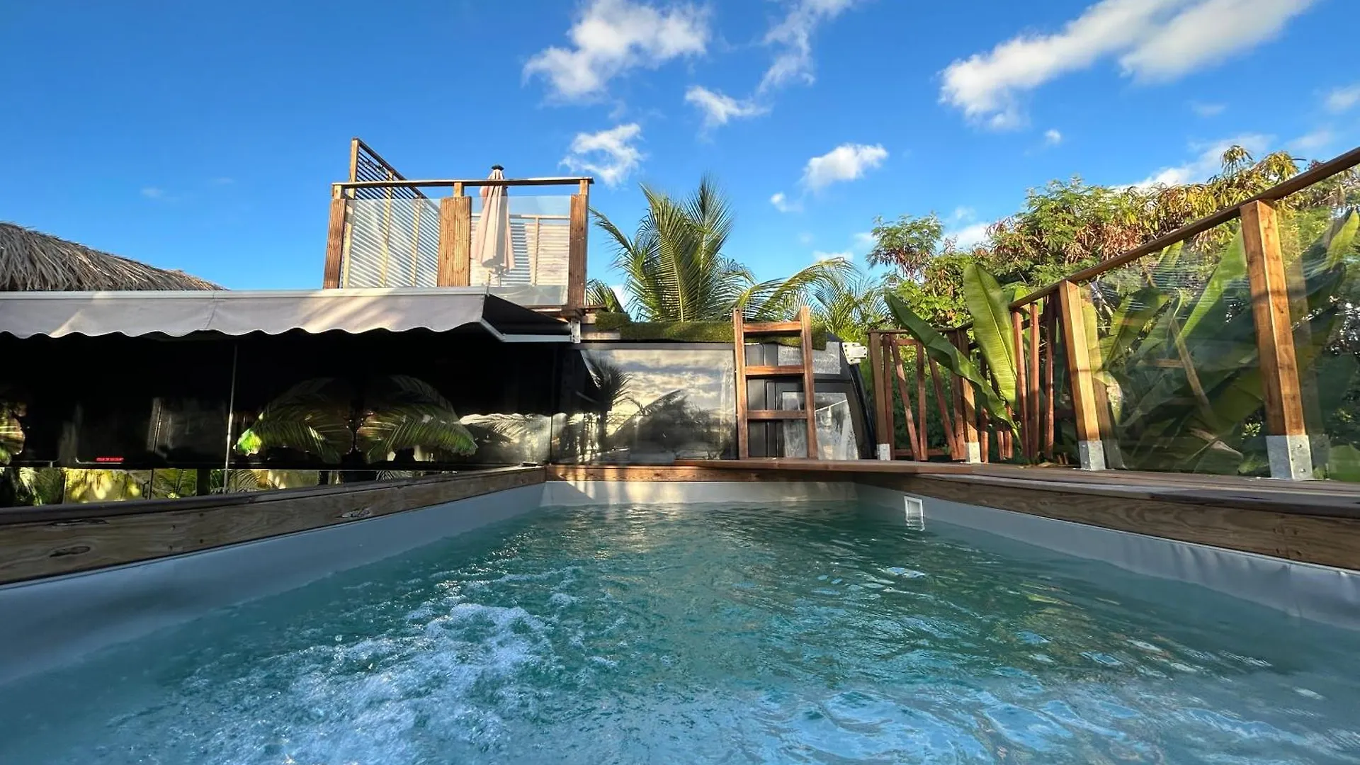 Maison Sur L Eau Dom Nature Lodge & Spa Sainte Luce 船上ホテル
